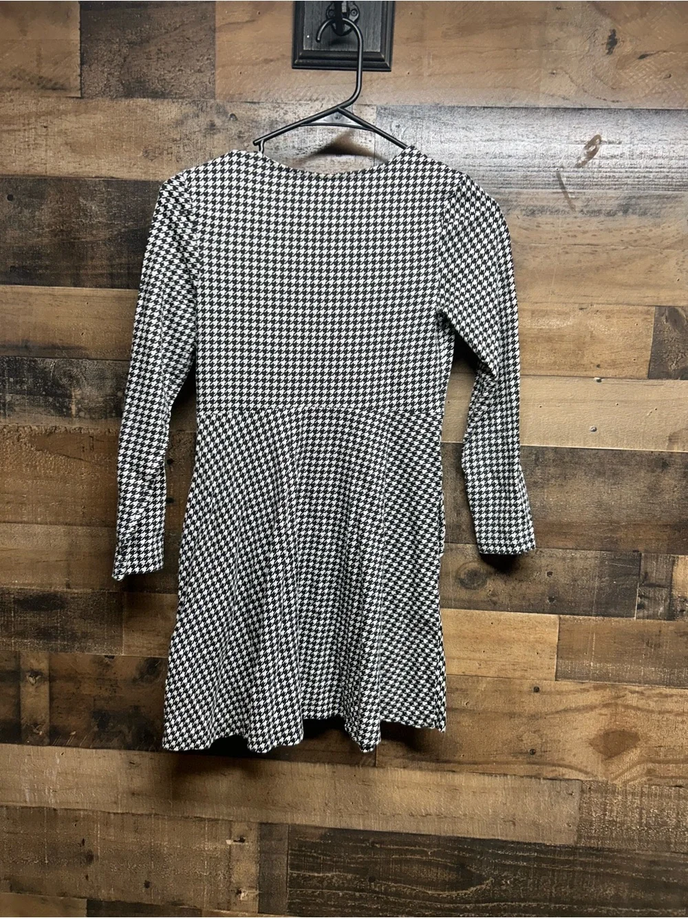 Old Navy Black & White Houndstooth Long Sleeve Fit-and-Flare Dress